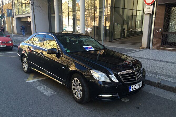 PRAGUE AIRPORT - CITY TRANSFERS in Spanish - Dropping You at the Right Spot in Prague (Hotel or Apartment)