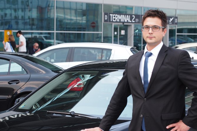 Prague Airport Shared Arrival Transfer - Price and Value: Why This Often Beats Taxi Chaos