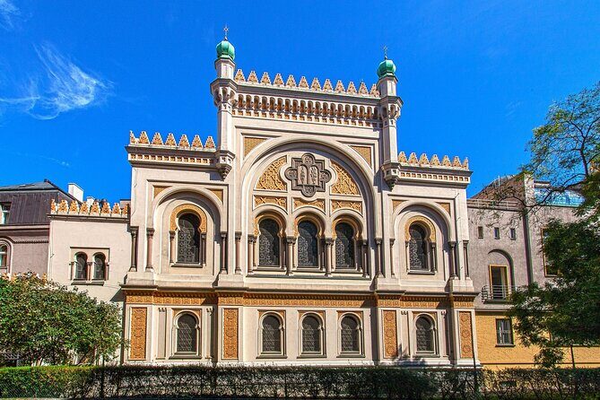 Prague All-Inclusive Pass: 30+ Activities including Prague Castle - Story Museum Prague + Zoo + Aquapalace Prague: Longer Stays, Big Returns