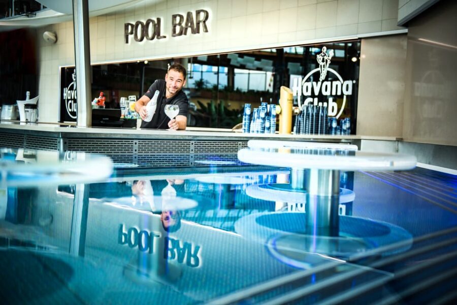 Prague: Aquapalace Indoor/Outdoor Water Park Ticket - Your day inside: slides, wave pools, and the pace you choose