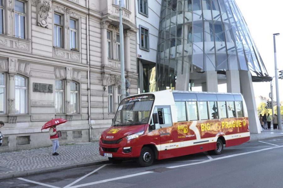 Prague: Big Bus Hop-on Hop-off, Castle Tour and River Cruise - Timing and frequency: how not to miss your next hop