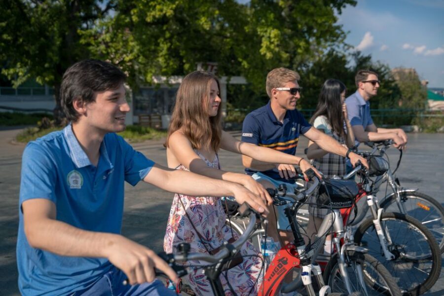 Prague: Bike or E-Bike City Tour with A Local Guide - Key highlights I’d prioritize
