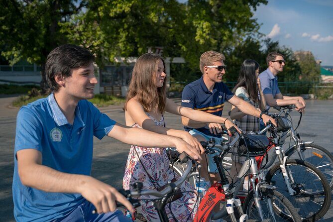 Prague Bike Tour - Safety and comfort: biking in Prague traffic without losing your mind