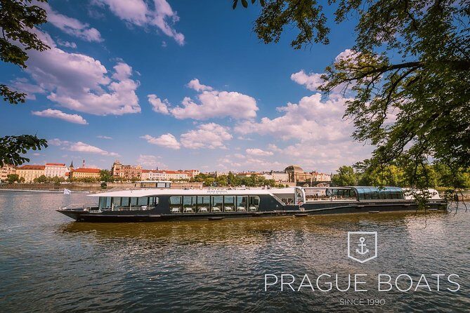 Prague Boats 2-hour Lunch Cruise - Why This Lunch Cruise Works Better Than a Random Restaurant Stop