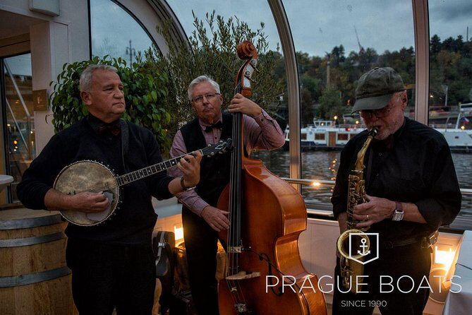 Prague Boats 3-hour Dinner Cruise - Buffet dinner on board: lots of choice, mixed heat control