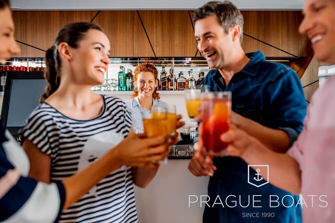 Prague Boats 3-hour Dinner Cruise - Views and photos: where to stand for best results