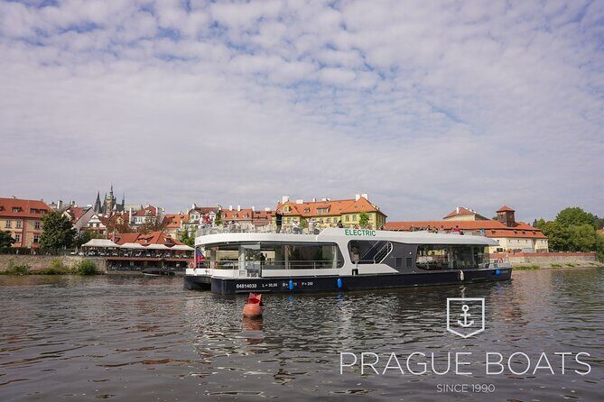 PRAGUE BOATS: 50-Minute Sightseeing Cruise - Audio Guide in Real Life: What It Does Well (and Its Limit)