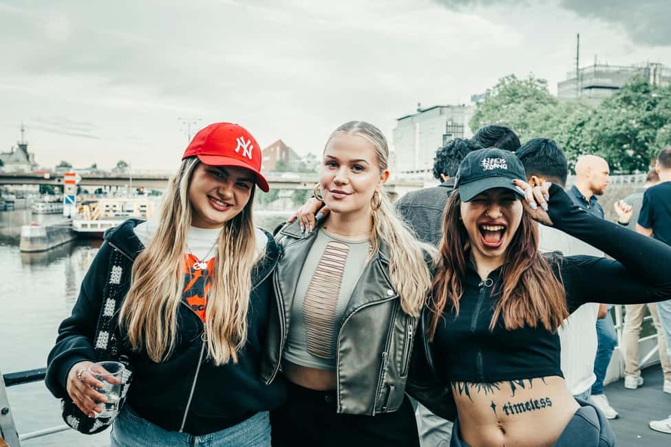 Prague: Booze Cruise with Open Bar and Duplex Entry - A Sunset Party on the Vltava: What This 6-Hour Night Really Feels Like