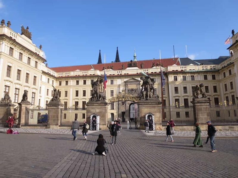 Prague: Bus and Boat Tour - Key things to know before you book