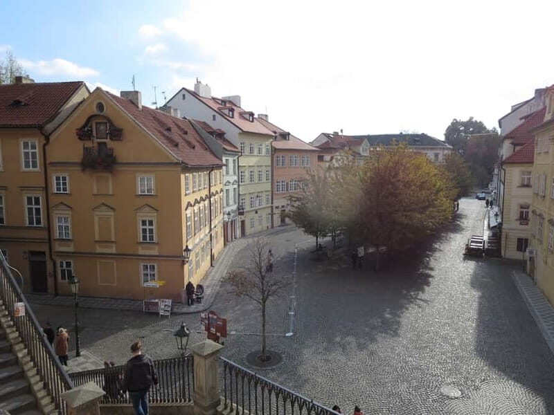 Prague: Bus and Boat Tour - Who this Prague bus-and-boat tour suits best