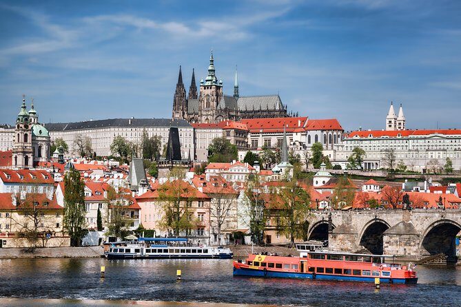Prague: Bus Tour, Walking Tour, River Cruise and Lunch - Mala Strana Lunch in the Little Quarter: A Real Break