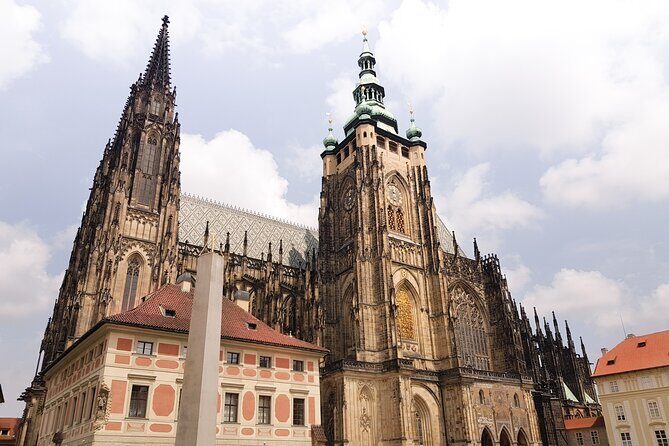 Prague Castle: Admission Ticket With Bus Transfer And Audioguide - What This Ticket Actually Does for You