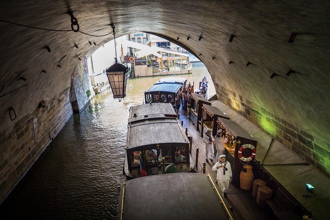 Prague Castle and Canal River Boat Tour - Charles Bridge crossing and Lesser Town photos: the stuff you’ll want later