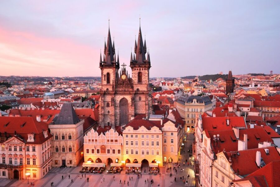 Prague: Castle and Jewish Quarter Tour with Cruise and Lunch - Key things to know before you go