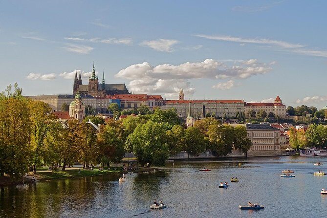 Prague Castle and Lobkowicz Palace entrance tickets - Timing Tips for a 3-Hour Visit (Without Getting Trapped Near Closing)