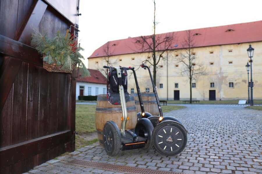 Prague: Castle and Monastery Segway Tour - Guides and the quality factor: what makes this tour feel easy