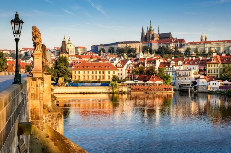 Prague Castle and St. Vitus Cathedral Private Walking Tour - Key points to know before you go