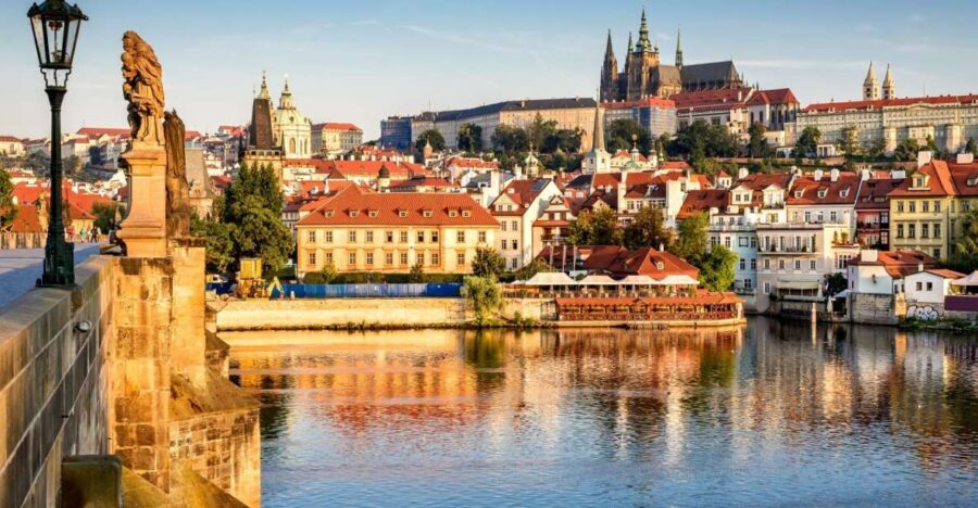 Prague Castle and St. Vitus Cathedral Private Walking Tour - The 3-hour option: add St. George’s Basilica and Golden Lane