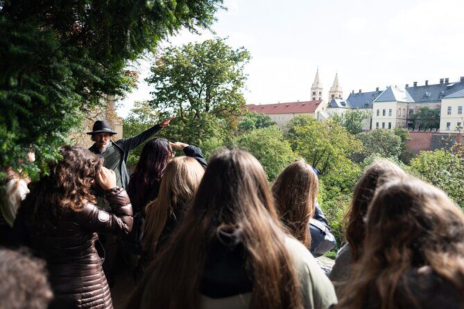 Prague: Castle Entry Ticket with Guide and River Cruise - Logistics that make-or-break the day