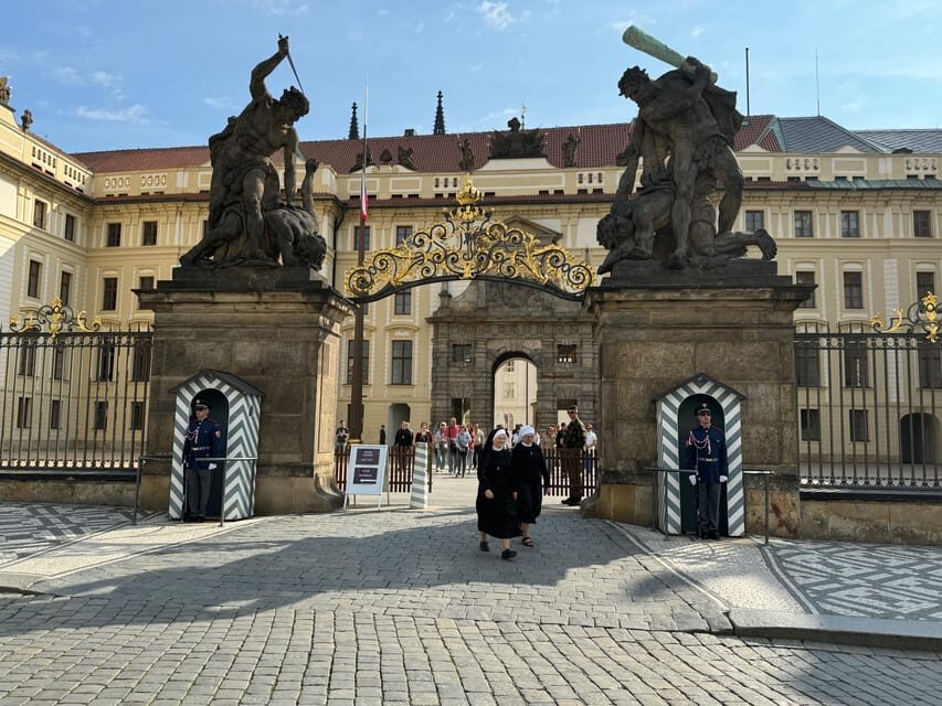 Prague Castle Interiors & Changing of the Guard-Small group - Who should book this Prague Castle interiors tour
