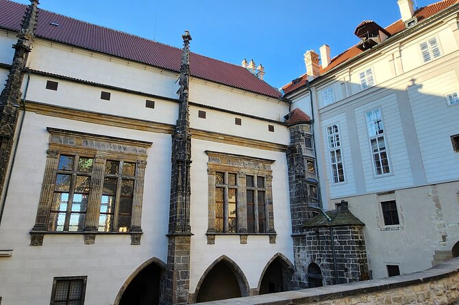 Prague Castle Private Walking Tour - Golden Lane and Daliborka: fairy-tale houses and prison mysteries