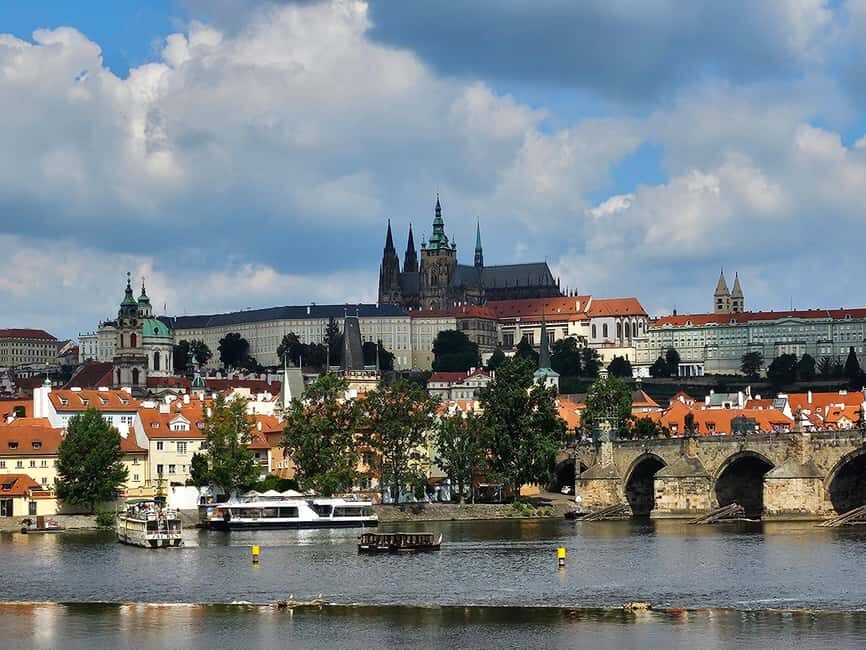 Prague Castle tour - Why Prague Castle feels overwhelming without a guide