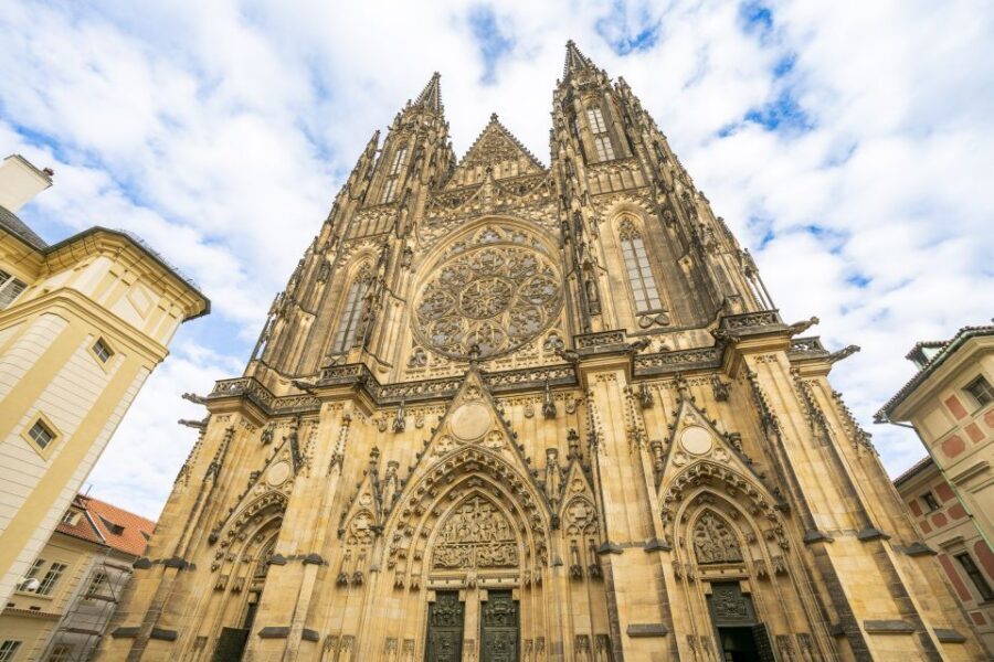 Prague: Castle Tour with Local Guide and Entry Ticket - How long it really takes: 150 minutes with enough “see and breathe”