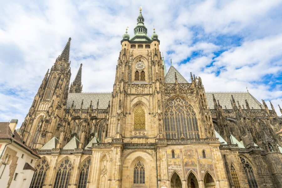 Prague: Castle Tour with Local Guide and Entry Ticket - Old Royal Palace and Vladislav Hall under the vaulted ceiling