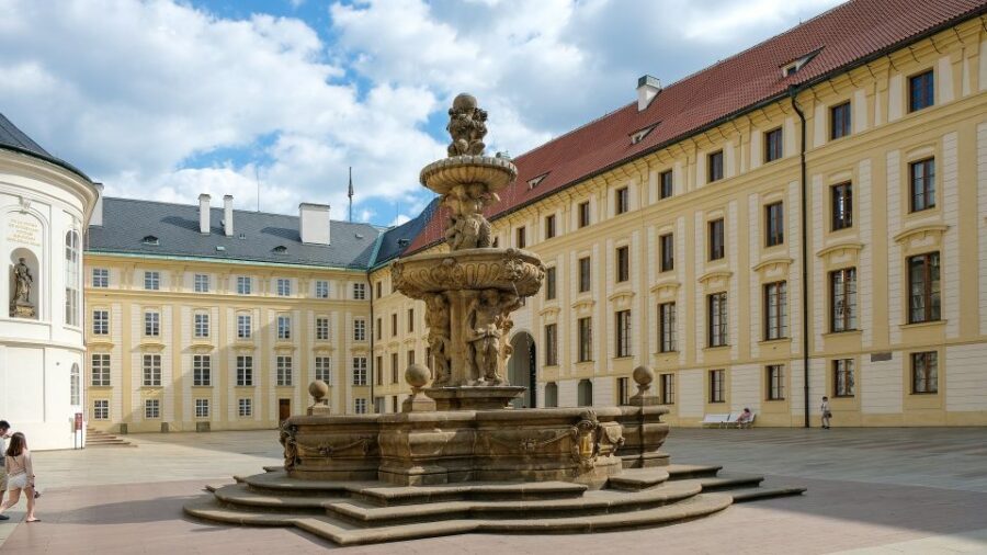 Prague Castle Tour With Tickets - Key things I’d circle before you go