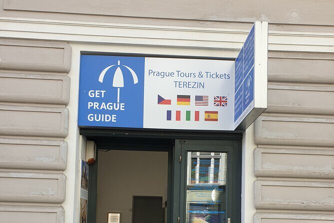 Prague Charles Bridge Tower Admission Ticket And Audioguide - Inside the Old Town Bridge Tower: what the audio guide helps you see