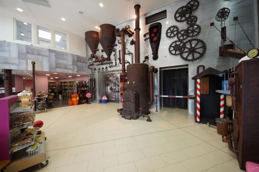 Prague: Chocotopia Chocolate Factory Tour Ticket + Workshop - Vintage machinery and the chocolate past