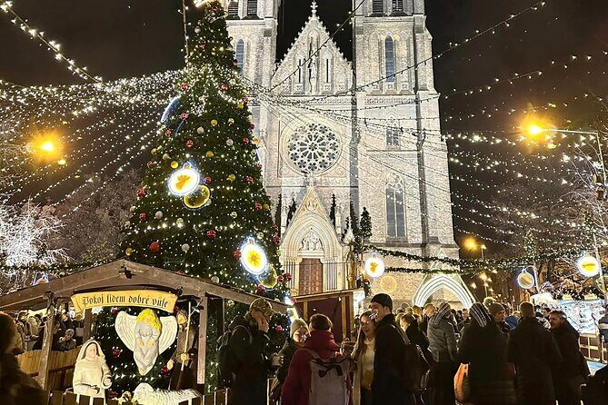 Prague Christmas Markets and Holiday Magic Walking Tour - Na Příkopě and the Old Town finish: lights for last-minute shopping