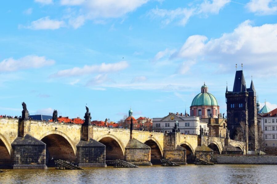 Prague City: 1-Hour Orientation Tour by Bus - Key things you’ll notice