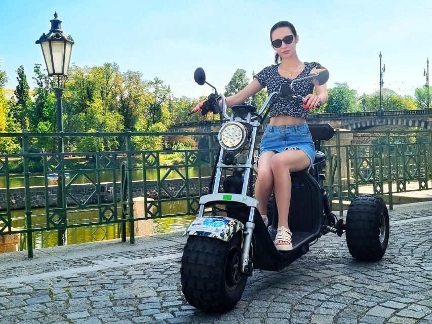 Prague: City Highlights Guided Electric Trike Tour - Key highlights to notice before you go