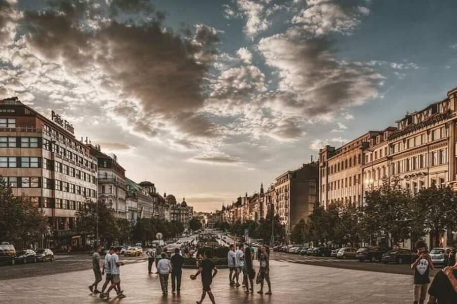 Prague: City Highlights Walking Tour - Old Town Prague: the streets that do the storytelling