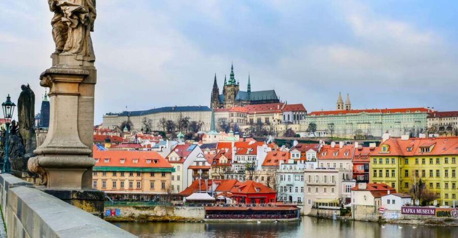 Prague: City Tour - A 3-hour best-of Prague route that stays efficient