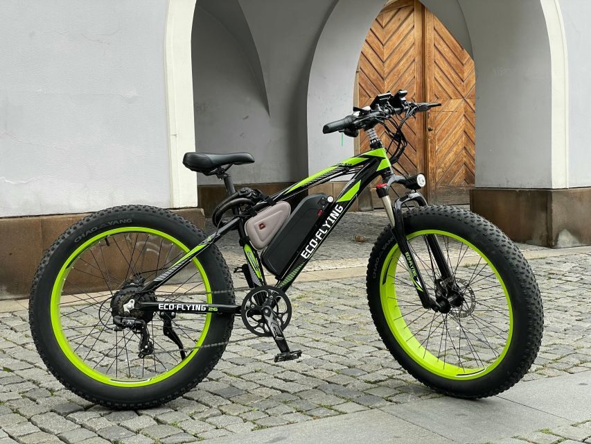 Prague: City Viewpoints Tour by Electric Fat Bike - The ride experience: cobblestones, hills, and how fat tires help