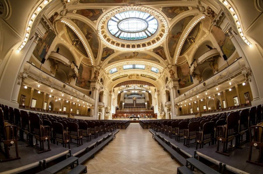 Prague: Classical Concerts at Smetana Hall, Municipal House - Who This Concert Is Best For (and Who Might Feel Uncomfortable)