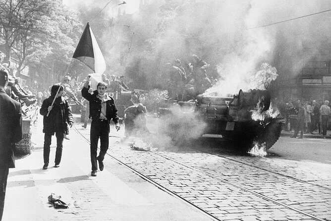 Prague Cold War Walking Tour - Pace, group size, and what to bring for a smooth 3 hours