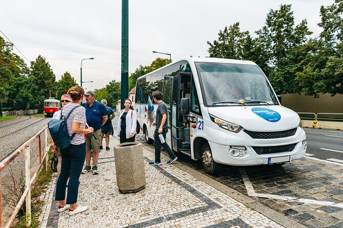 Prague Combo: Castle Guided Tour, Bus and Optional Boat - Practical Tips for a Smoother Castle Morning
