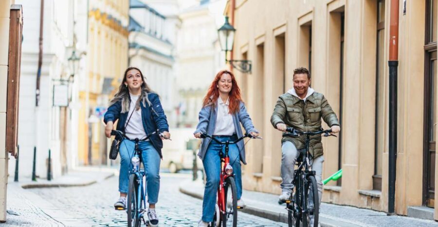 Prague: Complete Bike Tour - Bikes, helmets, and weather: what I’d prep for before you meet at Michalská 10