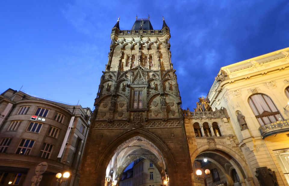 Prague Complete Tour in Spanish & Lunch, Tickets - Lesser Town and Charles Bridge: Ending on Atmosphere