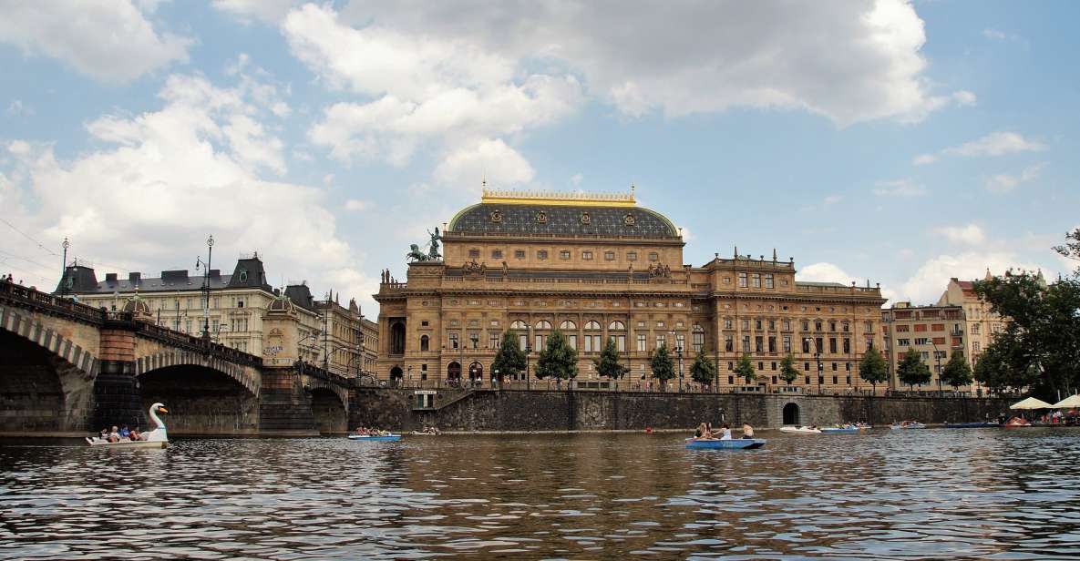 Prague Complete Tour in Spanish & Lunch, Tickets - Old Town Square and the Classic Prague Scene