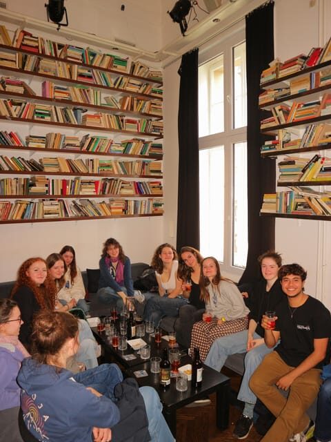 Prague: Craft Beer Tour 8 Czech Beers, Taproom & Beer Garden - Beer Etiquette and Czech Brewing Traditions (Why the Guide Part Matters)