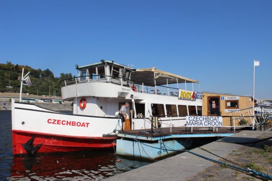 Prague Cruise: 1-Hour on the River Vltava - Who should book this cruise?