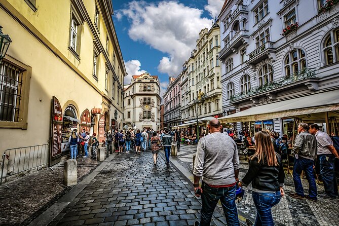 Prague DeLuxe Tour: Views, Hidden Gems, Tastings & River Cruise - Old Town stops: sweet treats, Charles Bridge stories, and an easy rhythm