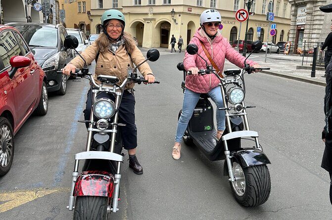 Prague E-Scooter Adventure: Fun & Easy Sightseeing 3Hours Tour - Staroměstské náměstí and Old Town Hall: where the tour starts to feel real