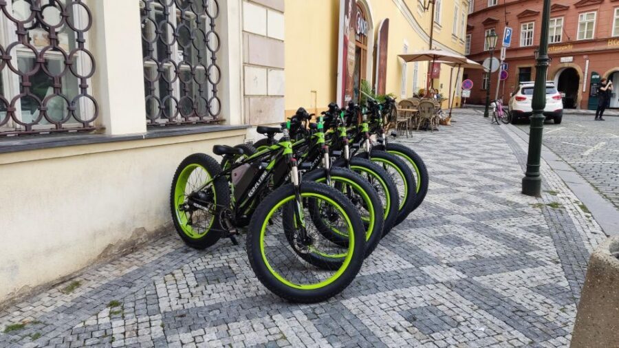 Prague: Electric Scooter & Cruiser Fat eBike Rental - The short training: how to get comfortable before you roll