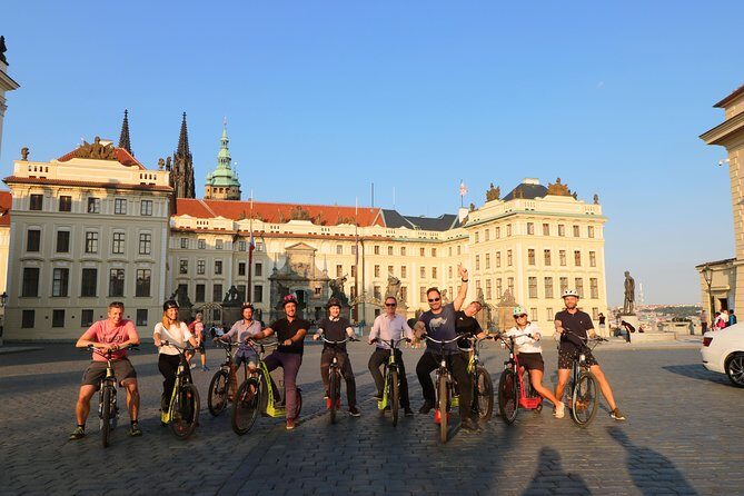 Prague: electric scooter & E-bike guided tour - Photos and timing: getting your best shots without fighting the crowd