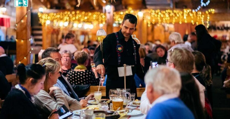 Prague: Evening Folklore Garden Party with Traditional Menu - Welcome medovina: the honey start that changes the mood